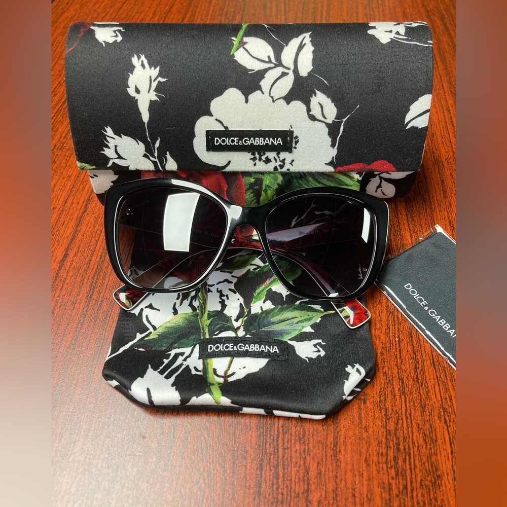 ❌SOLD❌DOLCE & GABBANA SUNGLASSES - Picture 1 of 7